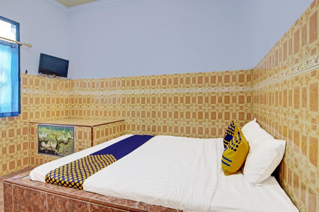 Spot On 91694 Hotel Rama Chandra Temanggung Buitenkant foto